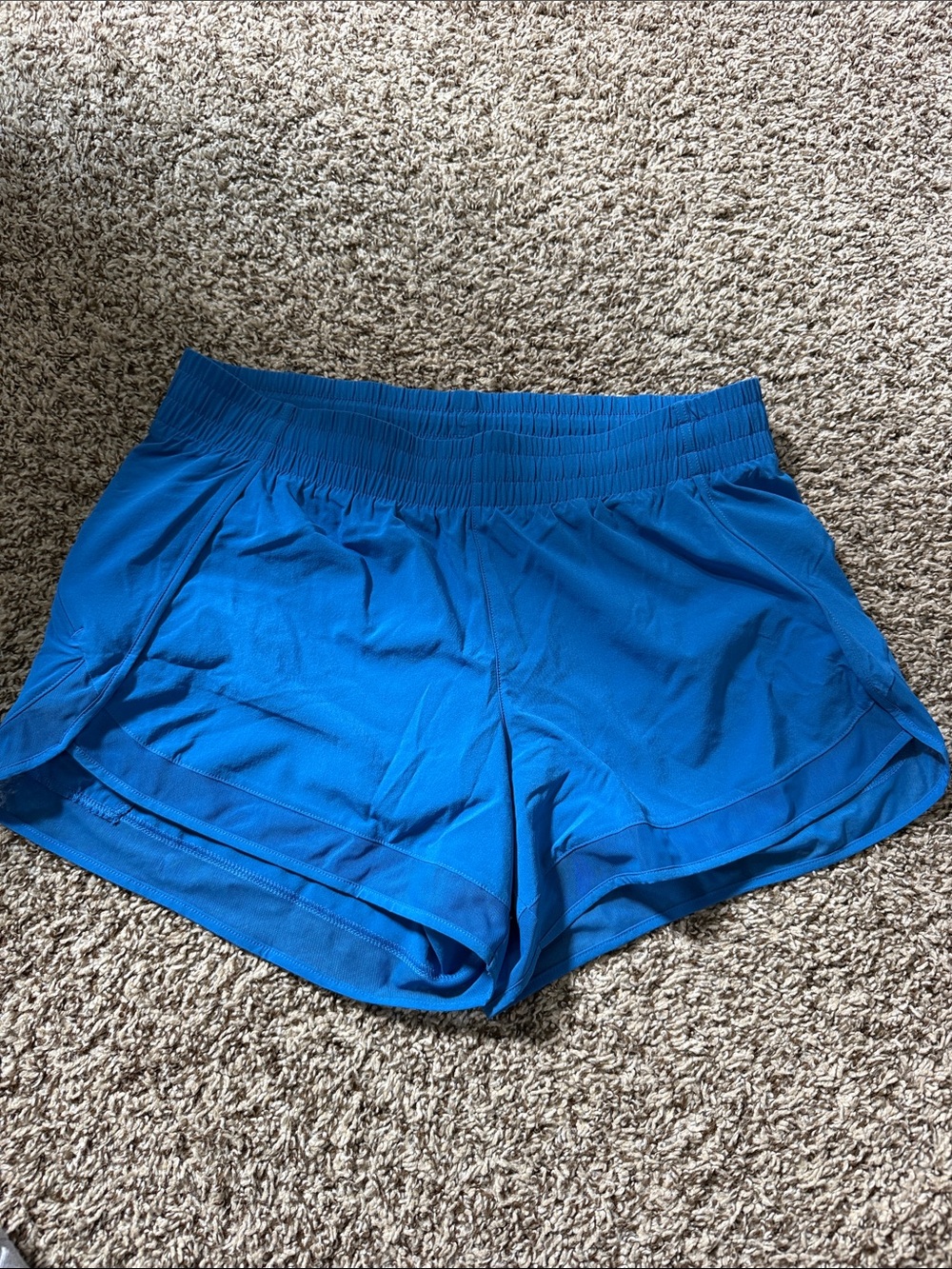 Athleta mesh racer run shorts